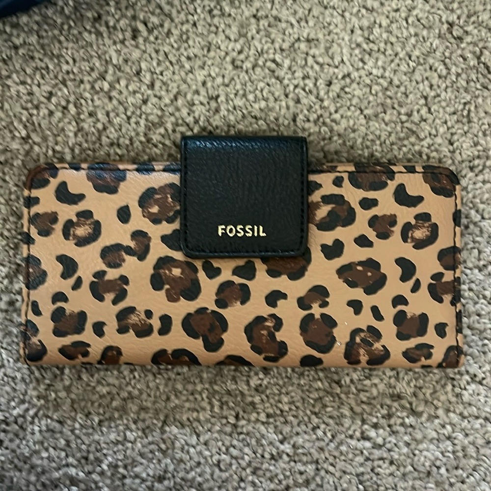 Fossil Wallet NWT